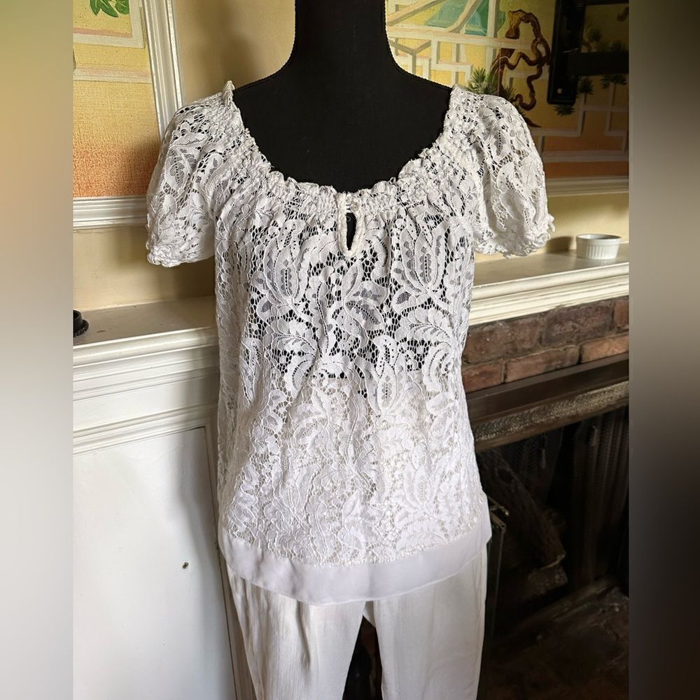 Summer must-have! Elegant, all-over white lace short sleeved shirt size S - Picture 3 of 13